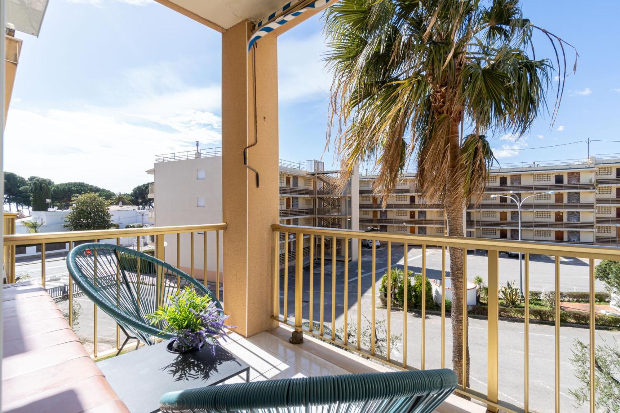 Coastal Paradise & Cozy Home With A 100M From The Beach! Cambrils Exterior photo